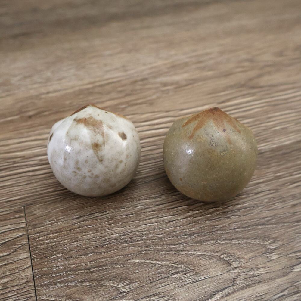 Vintage Mini Owl Round Ceramic Salt and Pepper Shakers Decor MCM 70s Cute Rustic - Picture 2 of 3